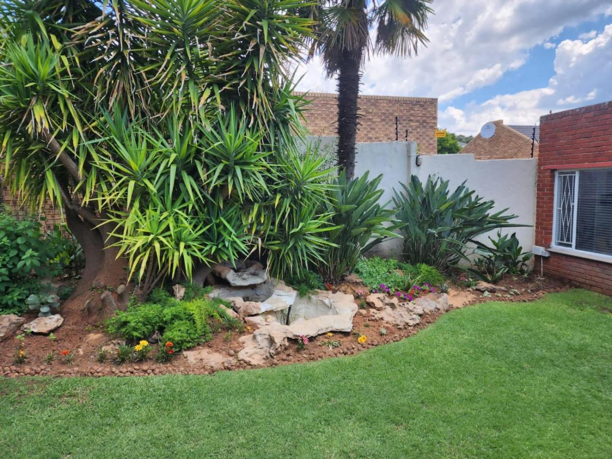 Sibella Guest House Bloemfontein Exterior foto